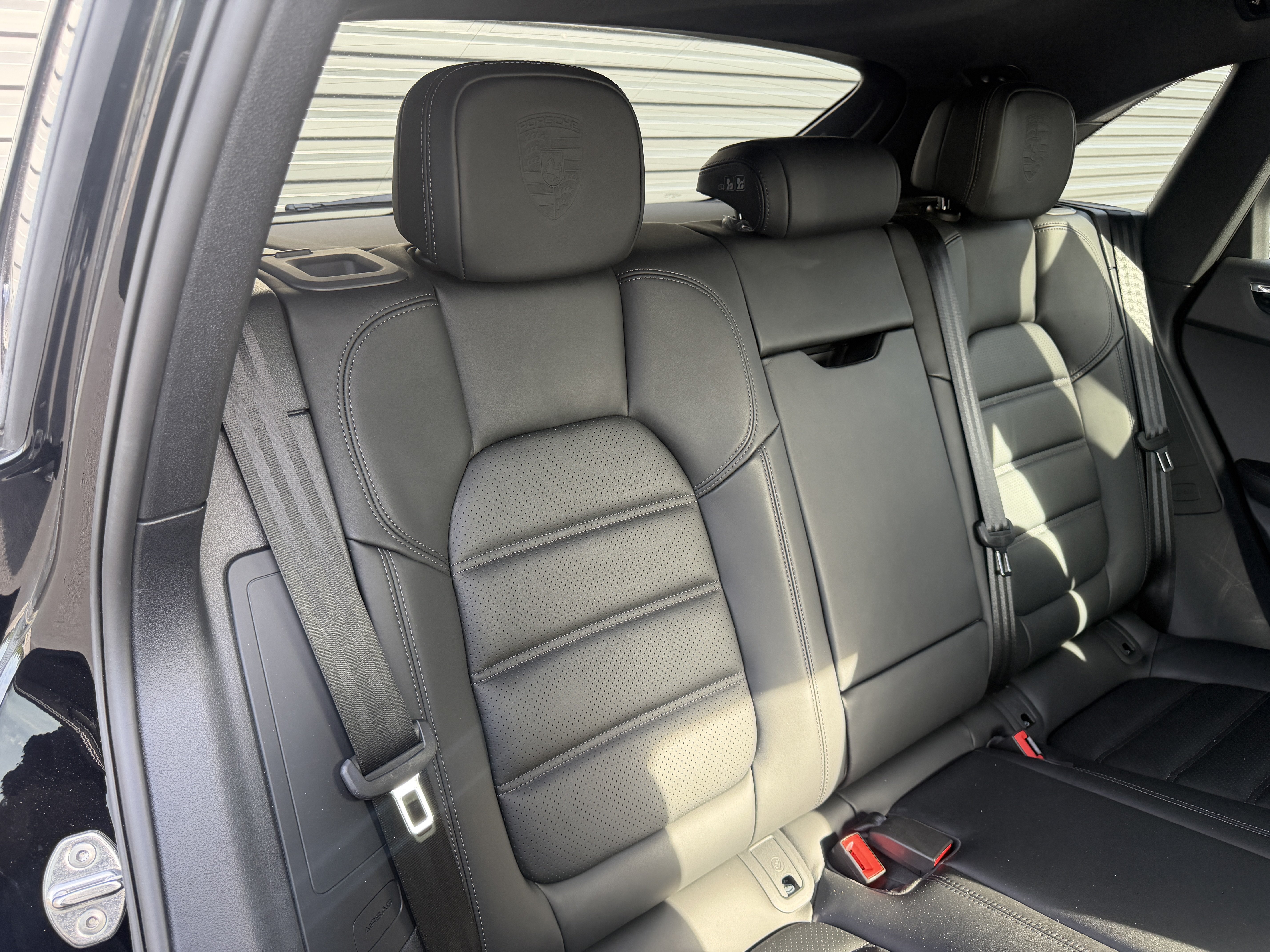2026 Porsche Macan T - Photo 19