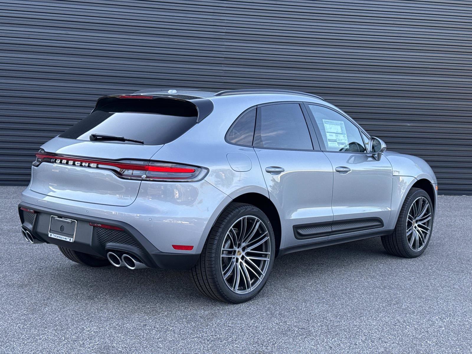 2026 Porsche Macan Base - Photo 7