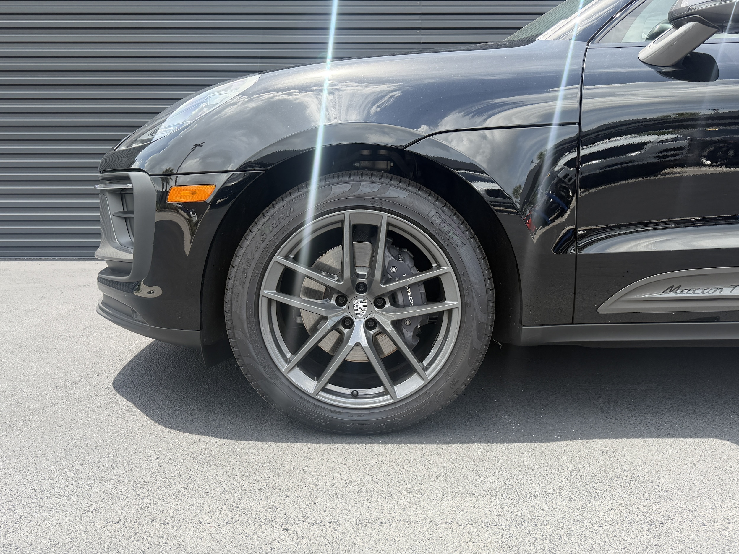 2026 Porsche Macan T - Photo 13