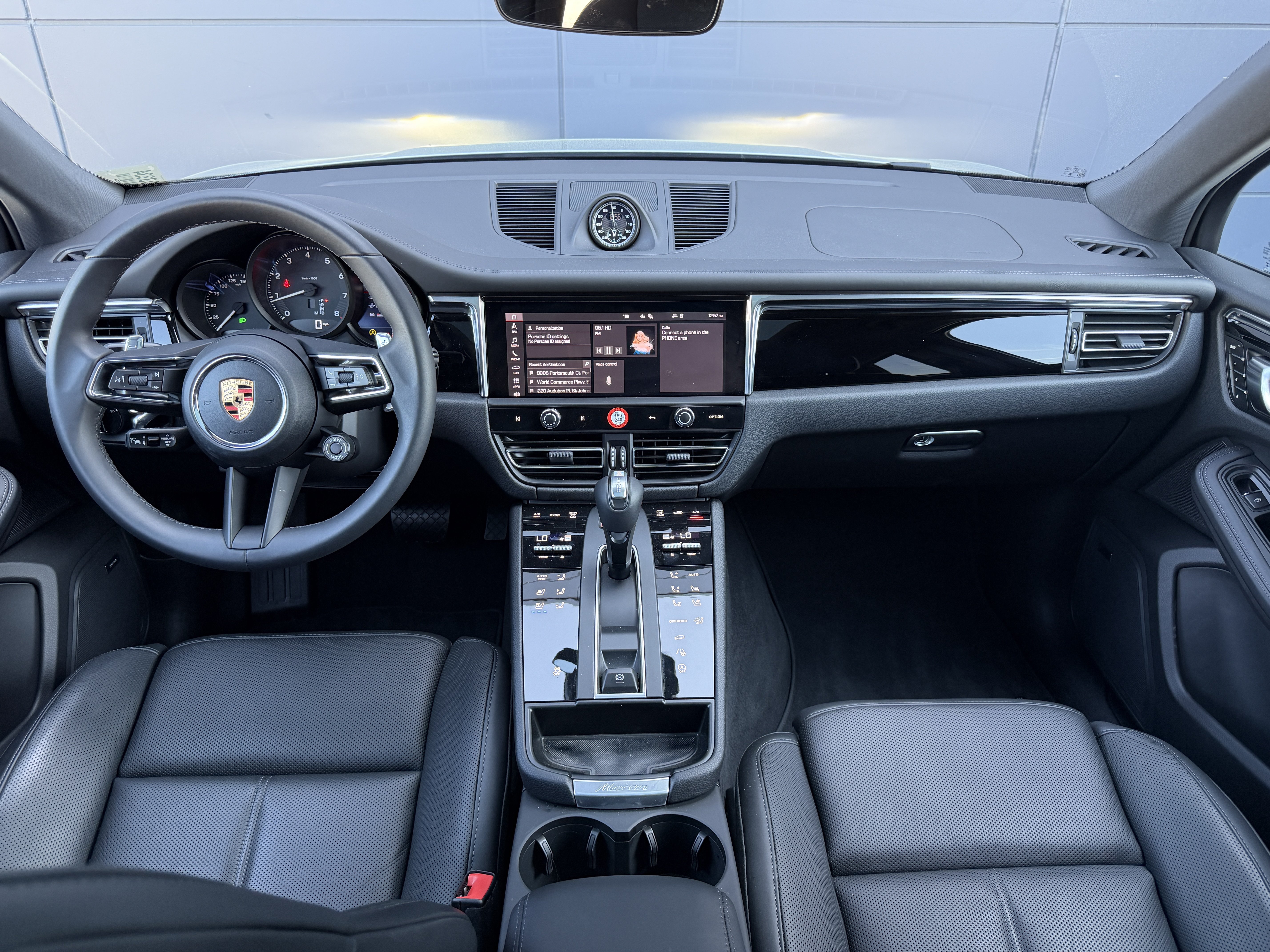 2026 Porsche Macan Base - Photo 22