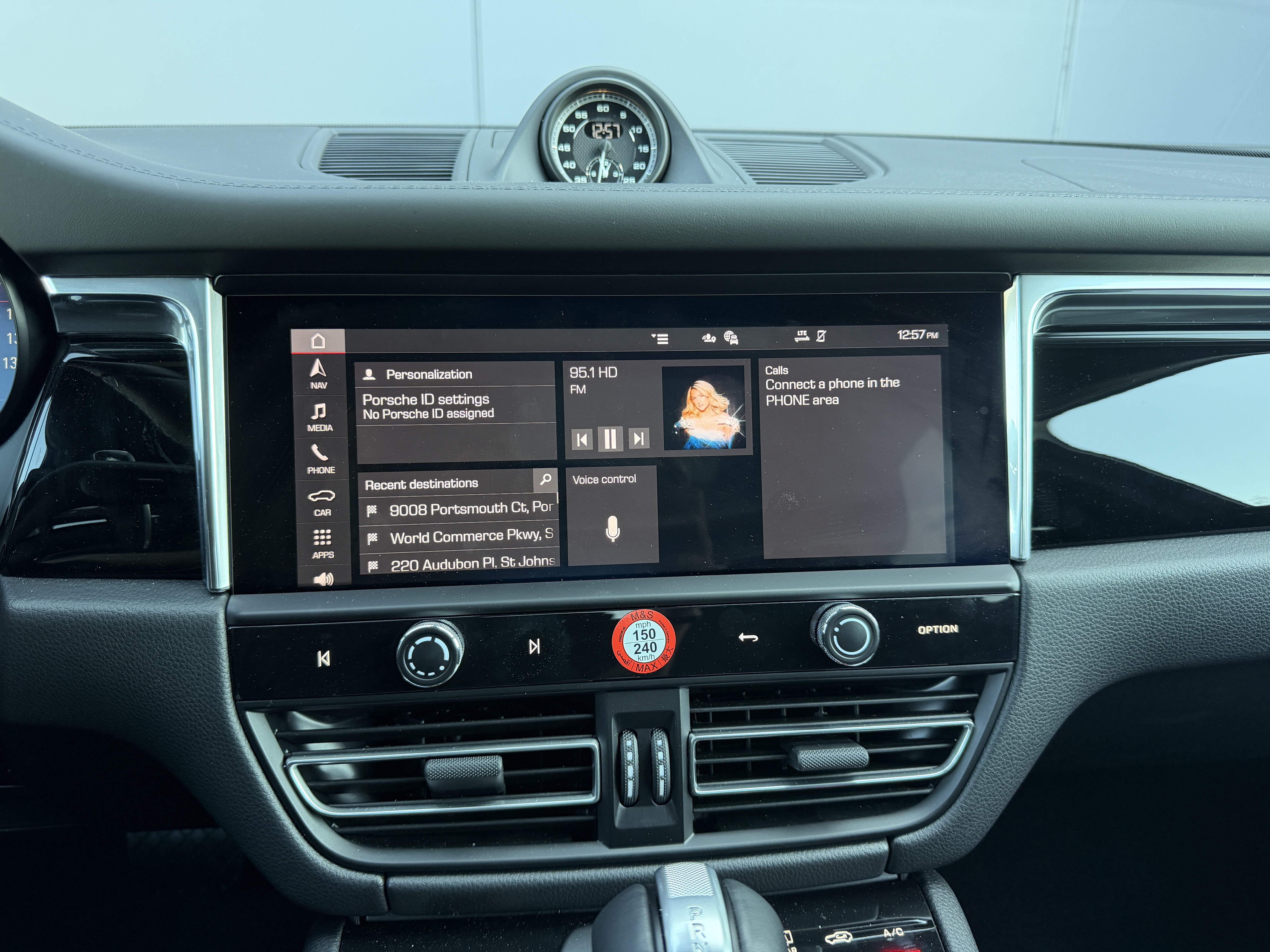 2026 Porsche Macan Base - Photo 26