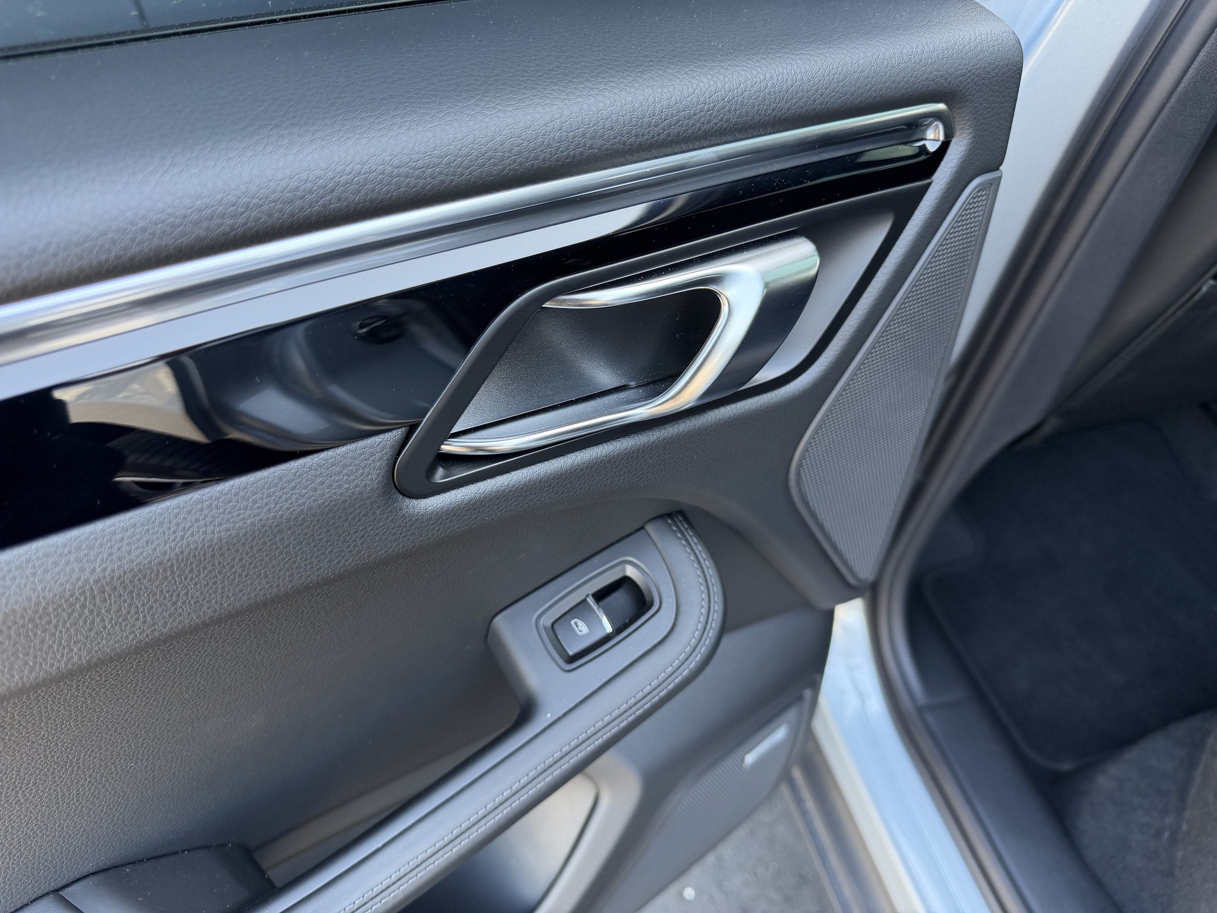 2026 Porsche Macan Base - Photo 18