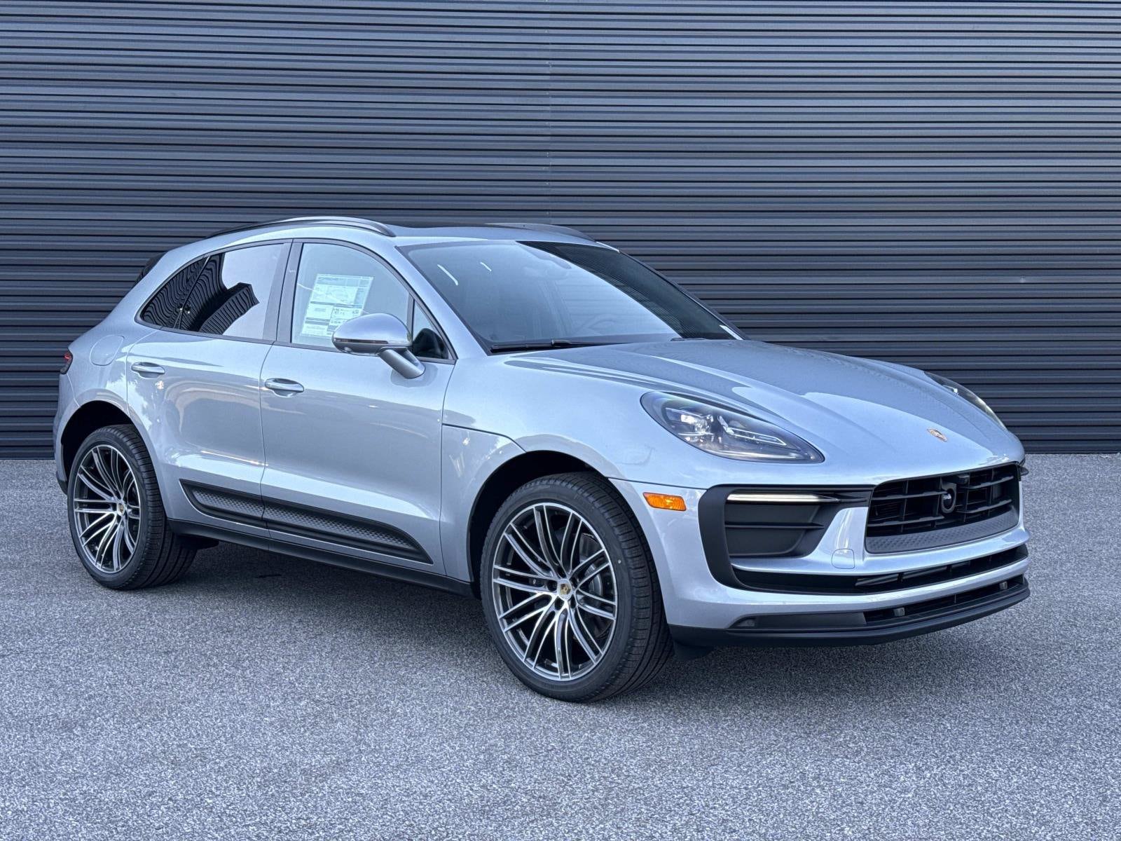 2026 Porsche Macan Base - Photo 9