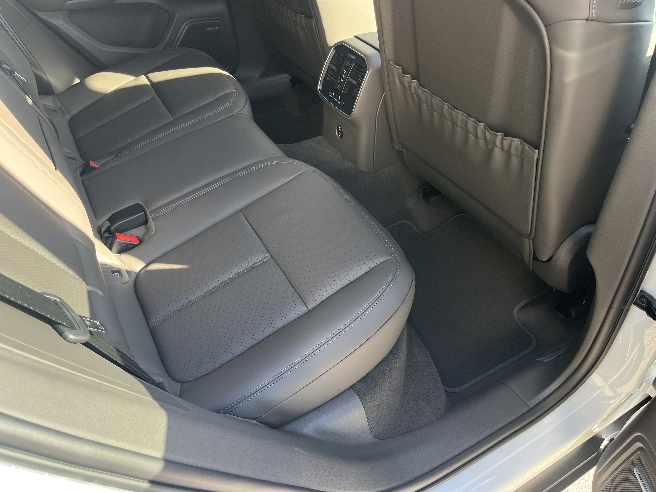2026 Porsche Macan Base - Photo 20