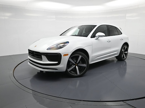 2026 Porsche Macan SUV