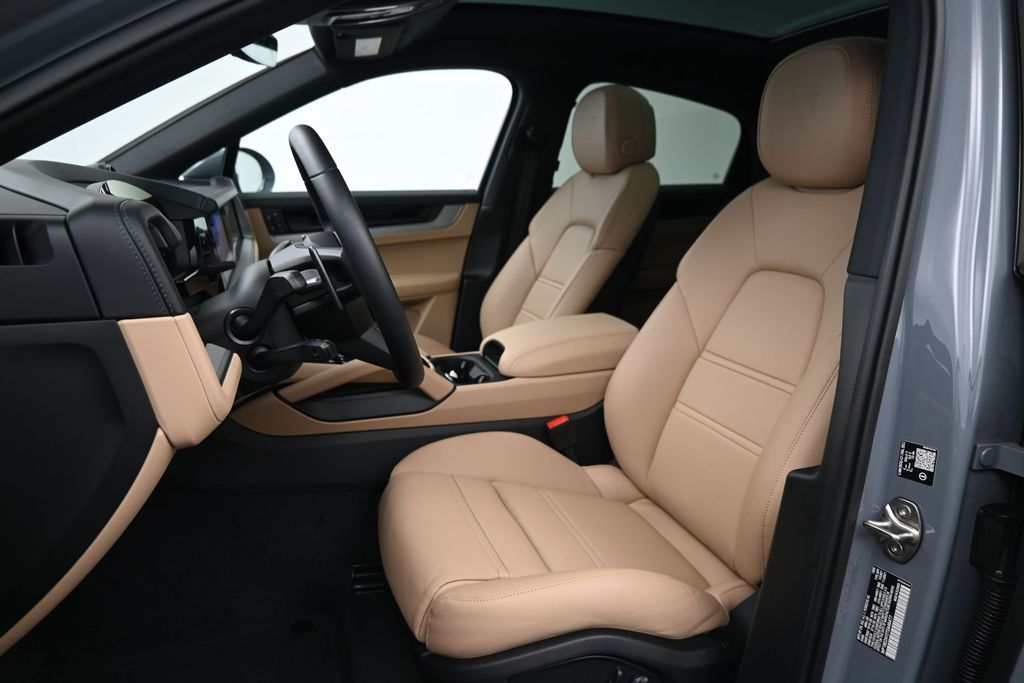 2026 Porsche Cayenne Coupe E-Hybrid - Photo 5
