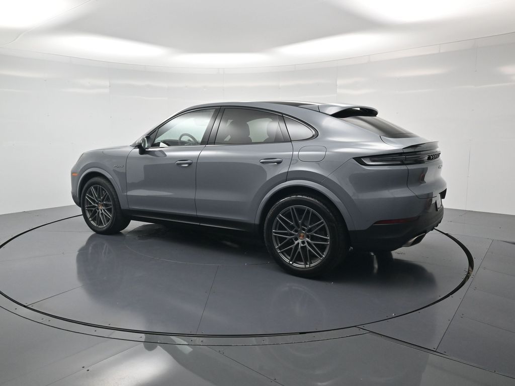 2026 Porsche Cayenne Coupe E-Hybrid - Photo 3
