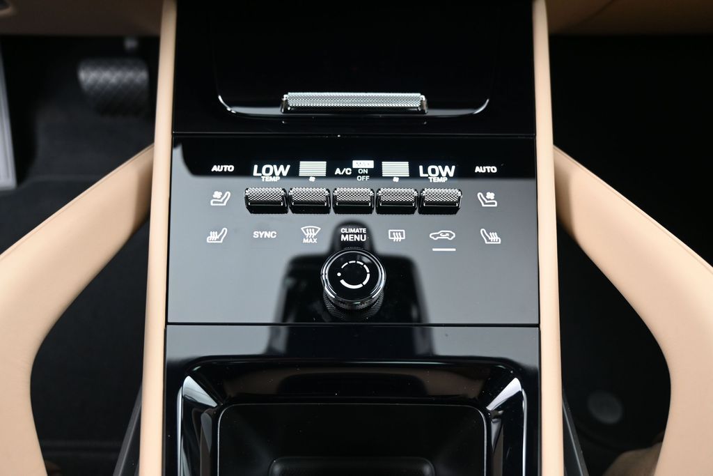 2026 Porsche Cayenne Coupe E-Hybrid - Photo 18