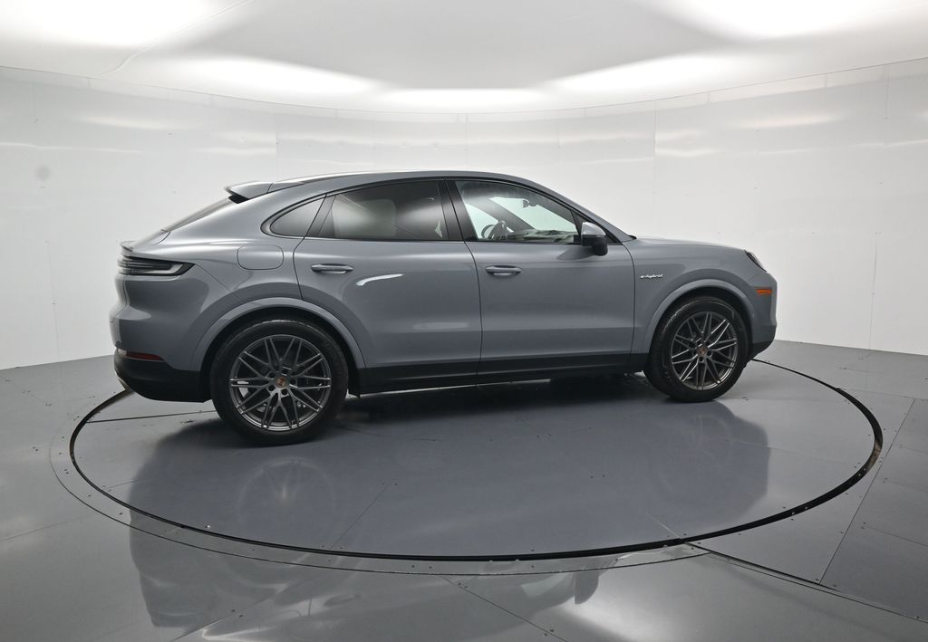 2026 Porsche Cayenne Coupe E-Hybrid - Photo 47
