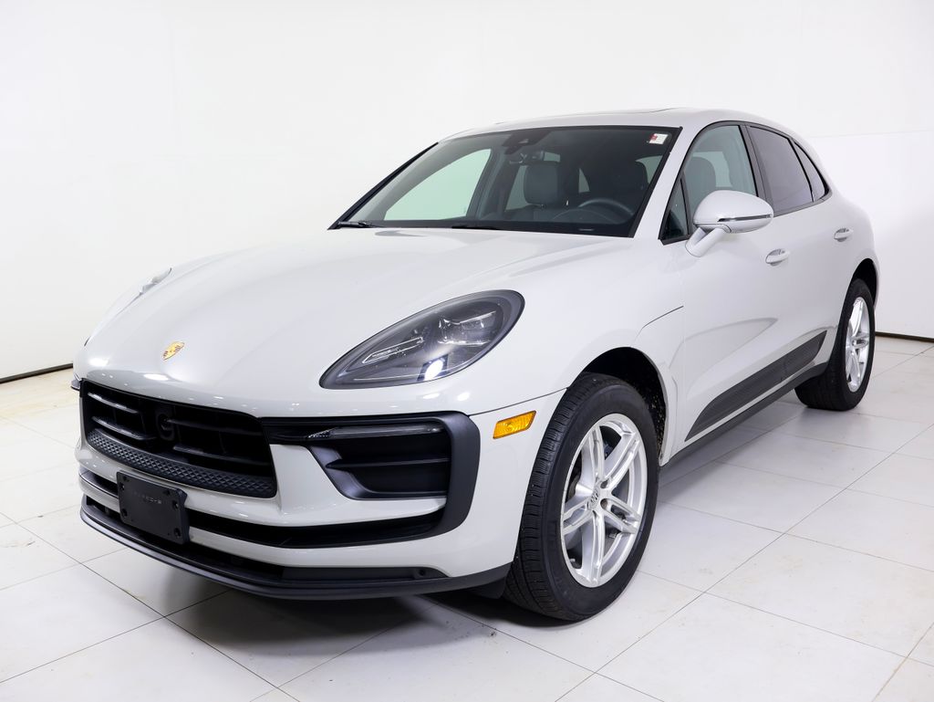 2026 Porsche Macan