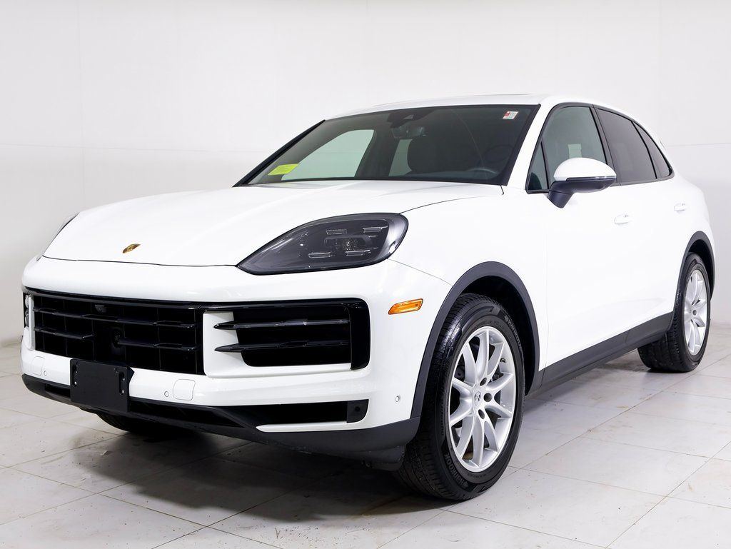 2025 Porsche Cayenne Base