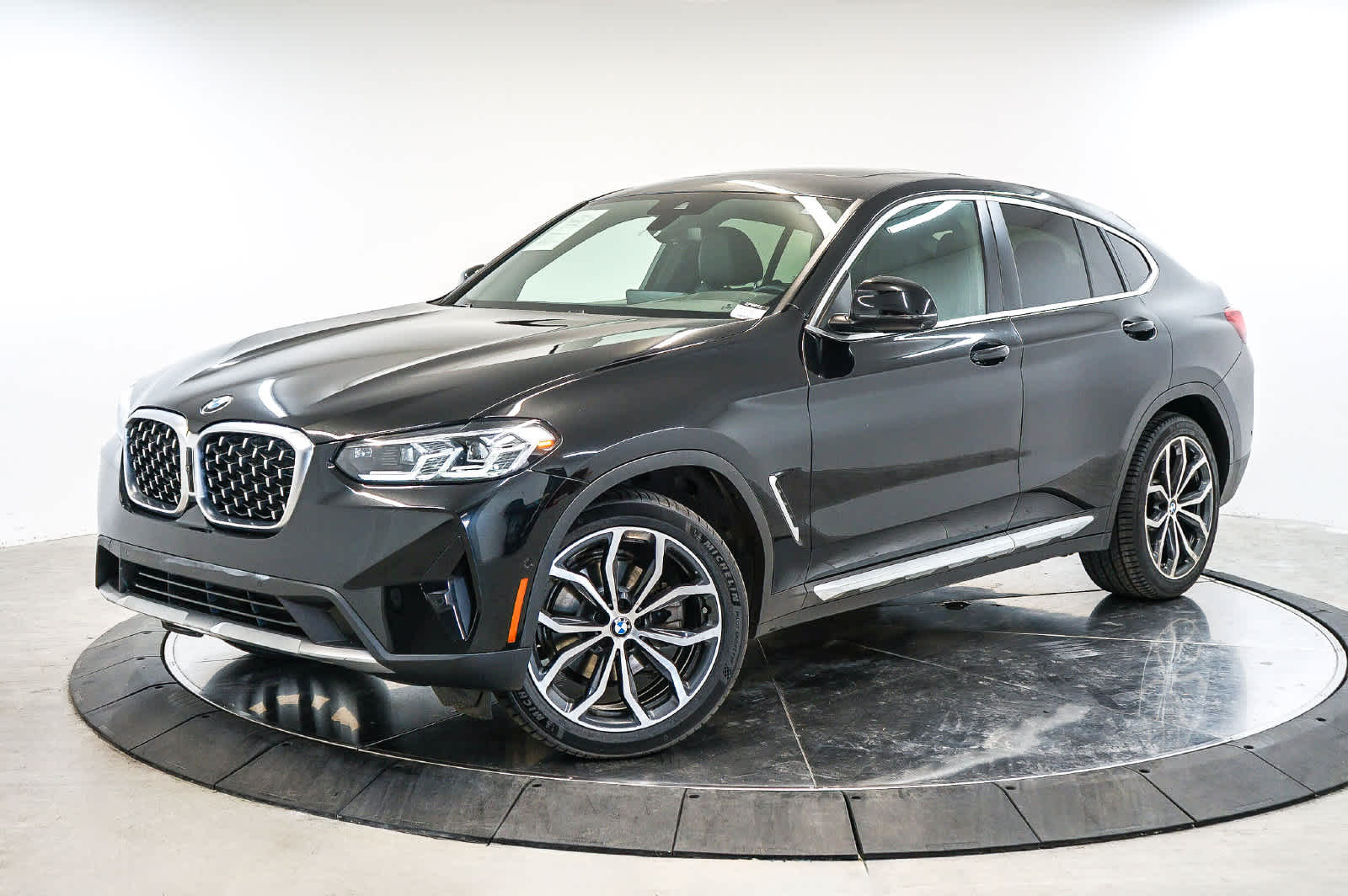 2022 BMW X4
