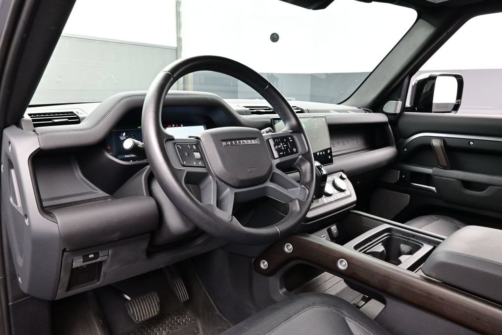 Used 2024 Land Rover Defender 130 X-Dynamic SE SUV