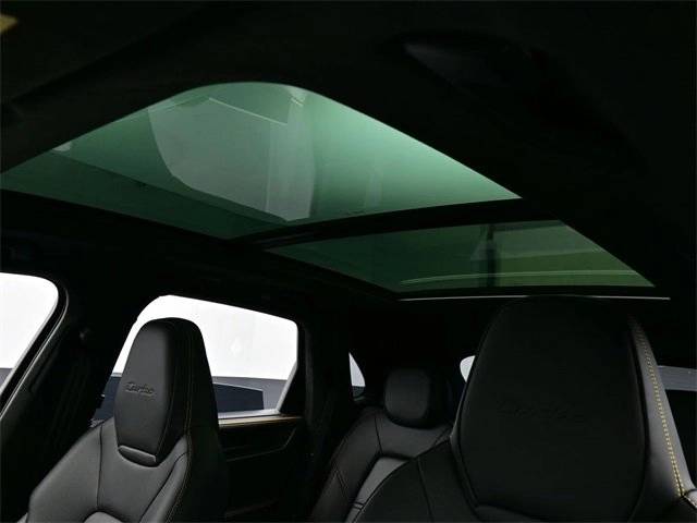 2026 Porsche Cayenne Turbo E-Hybrid - Photo 33