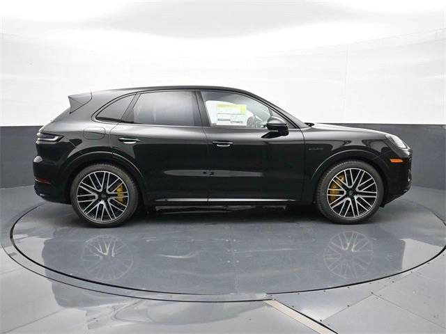 2026 Porsche Cayenne Turbo E-Hybrid - Photo 9