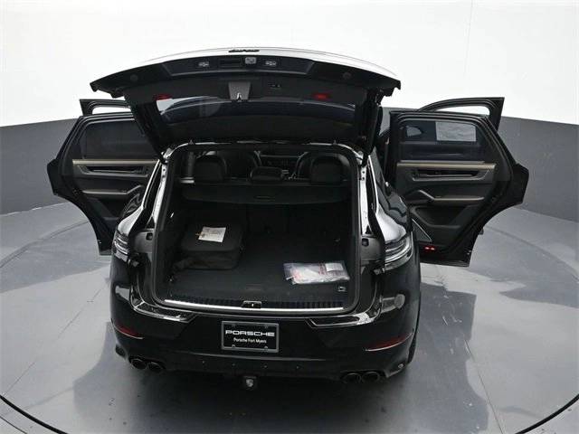 2026 Porsche Cayenne Turbo E-Hybrid - Photo 12