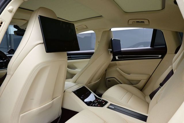 2023 Porsche Panamera Platinum Edition - Photo 16