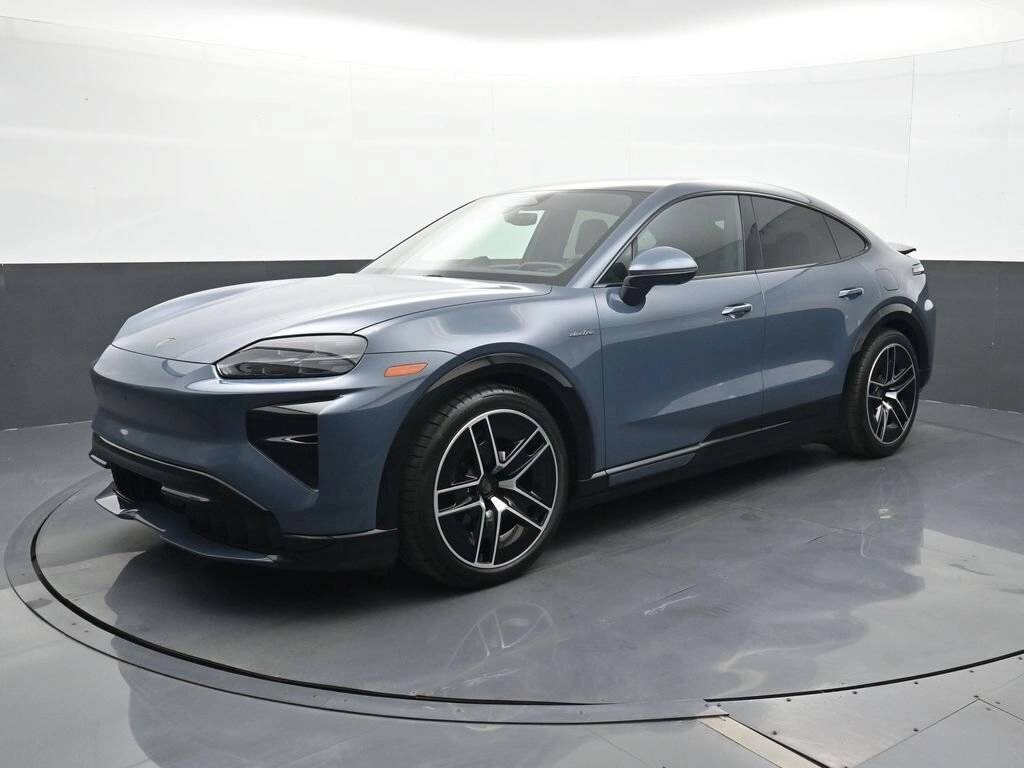 New 2026 Porsche Cayenne Coupe Turbo SUV