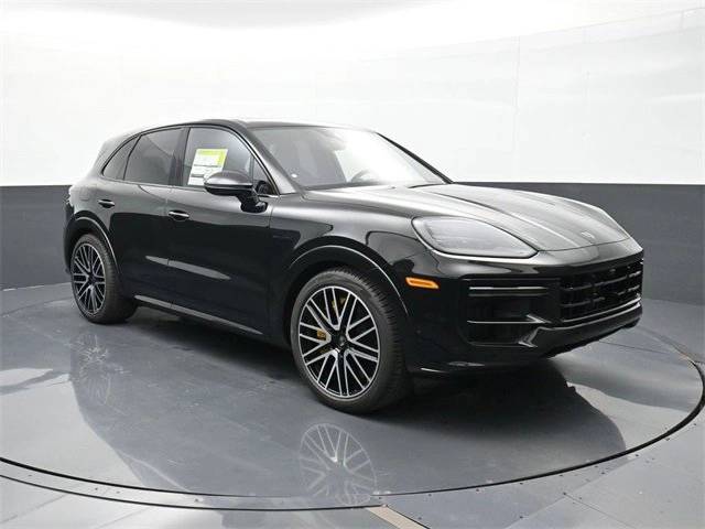 2026 Porsche Cayenne Turbo E-Hybrid - Photo 10
