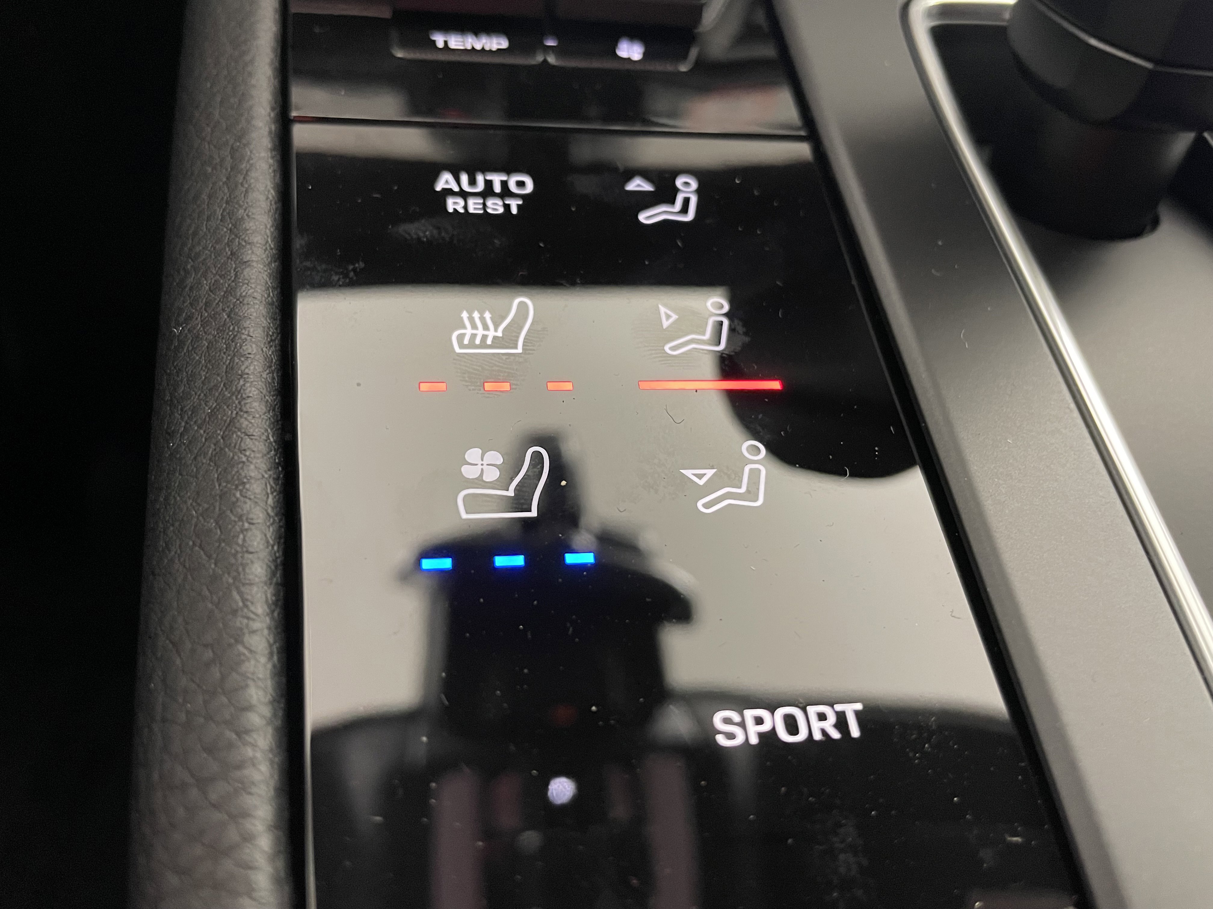 2026 Porsche Macan T - Photo 23