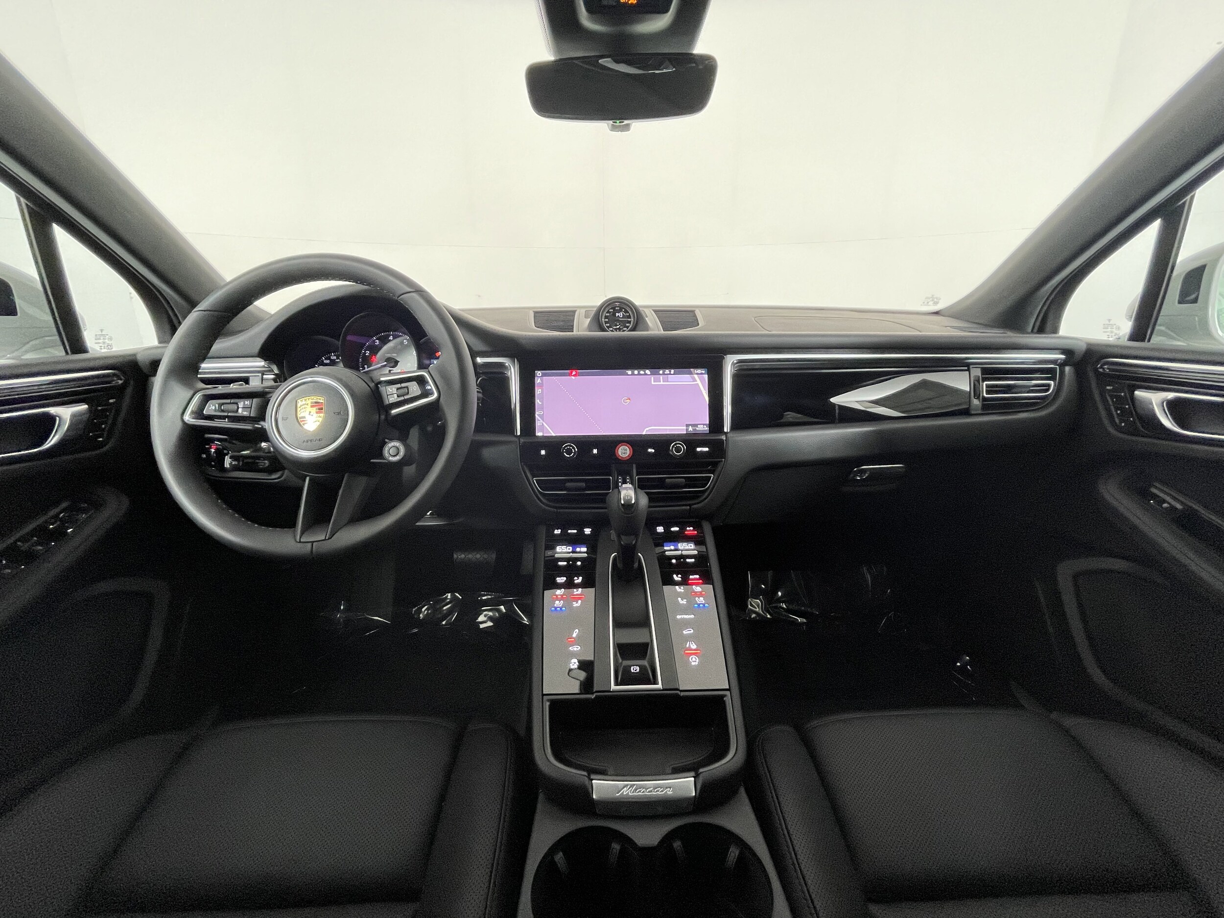 2026 Porsche Macan S - Photo 13