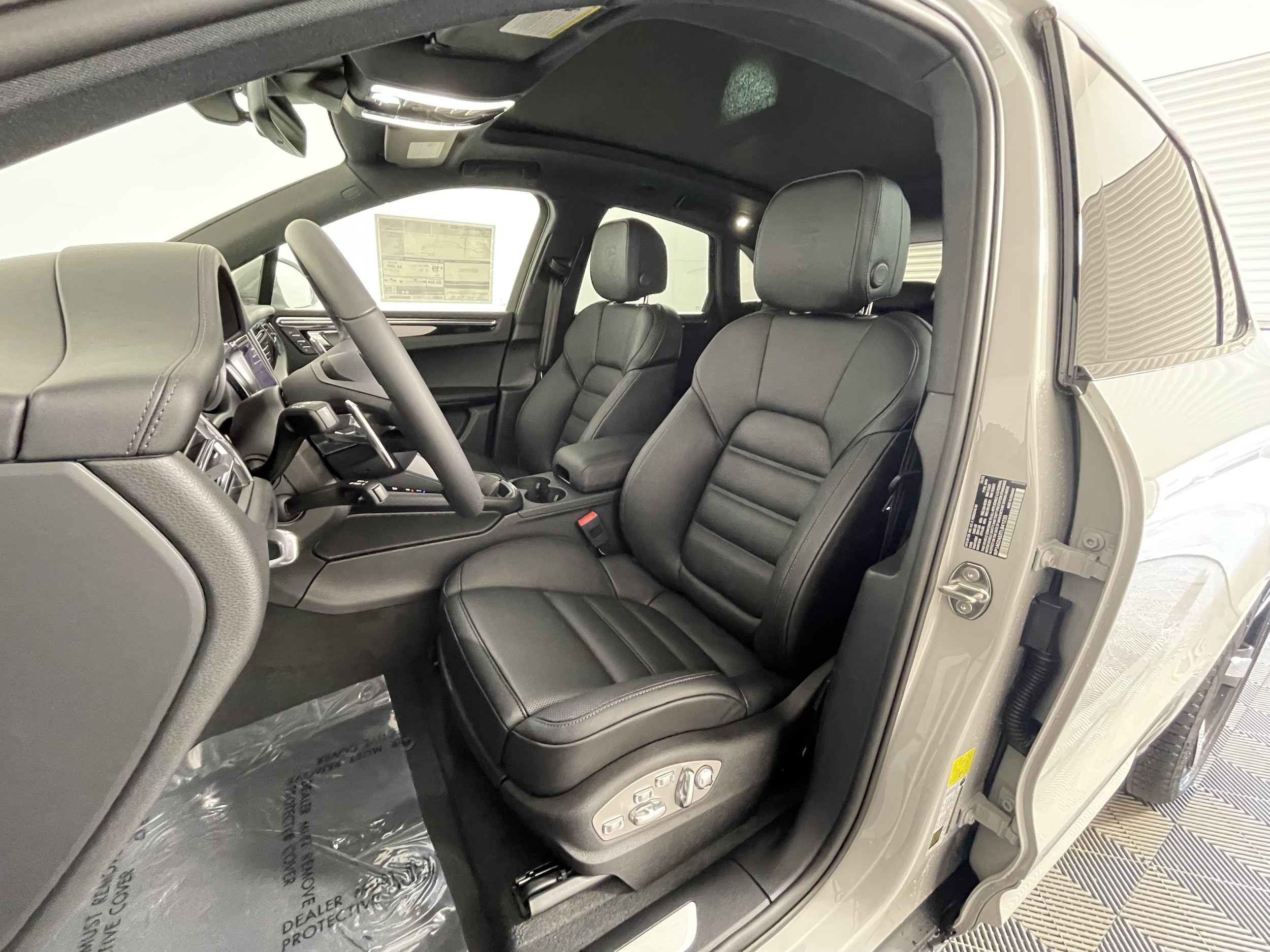 2026 Porsche Macan S - Photo 5