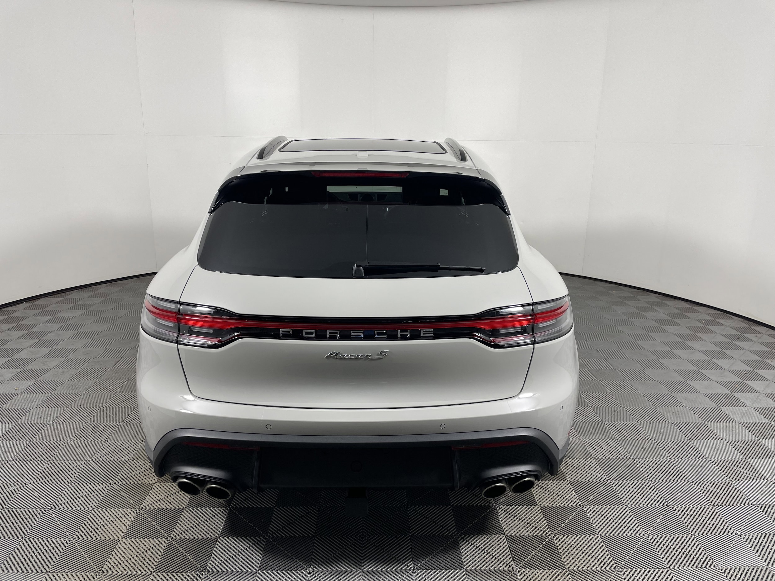 2026 Porsche Macan S - Photo 6