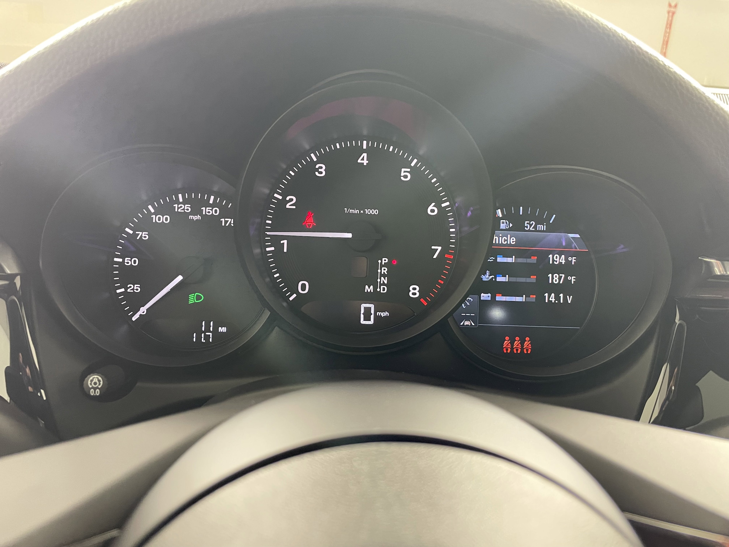 2026 Porsche Macan T - Photo 18