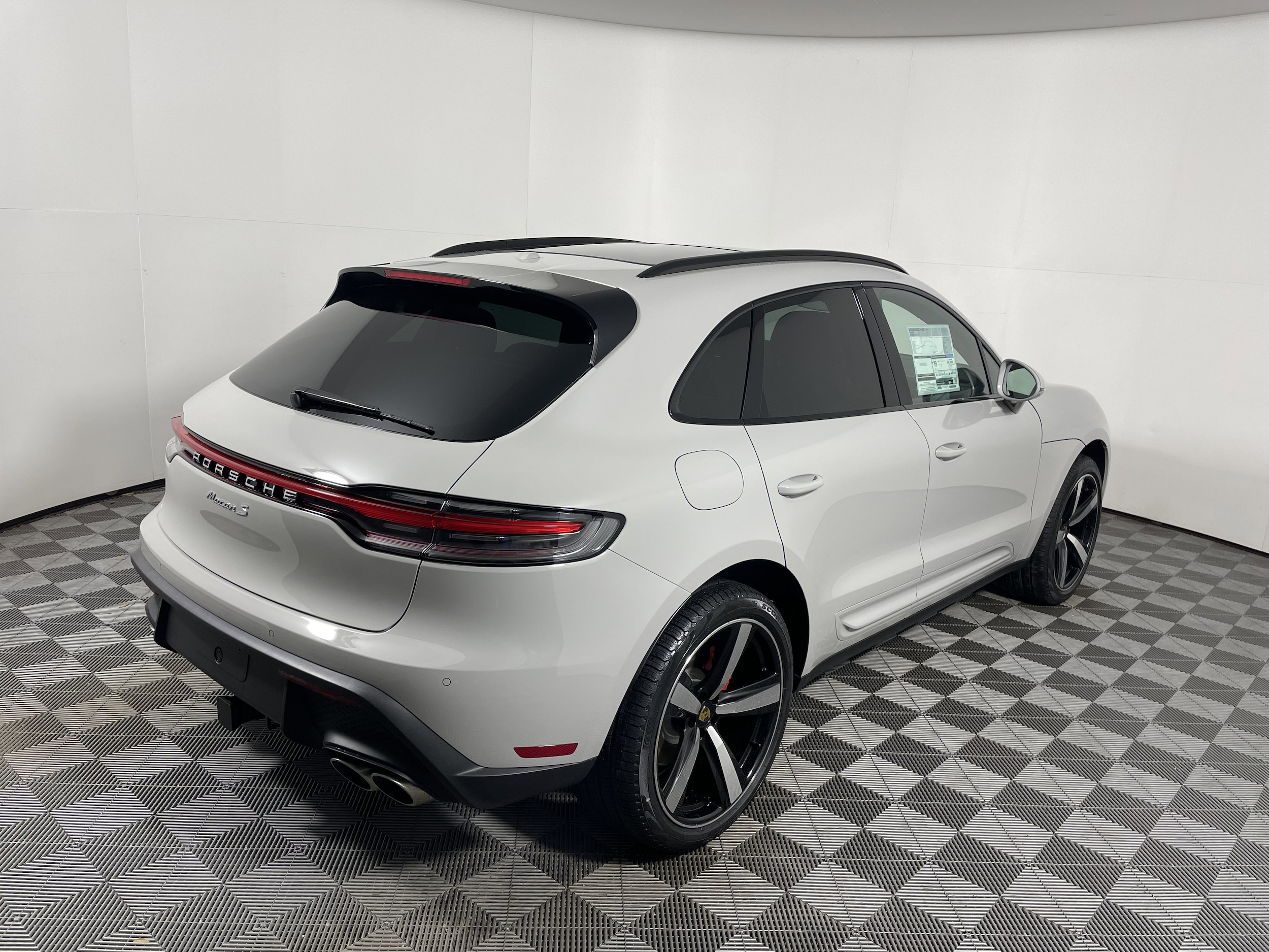 2026 Porsche Macan S - Photo 7