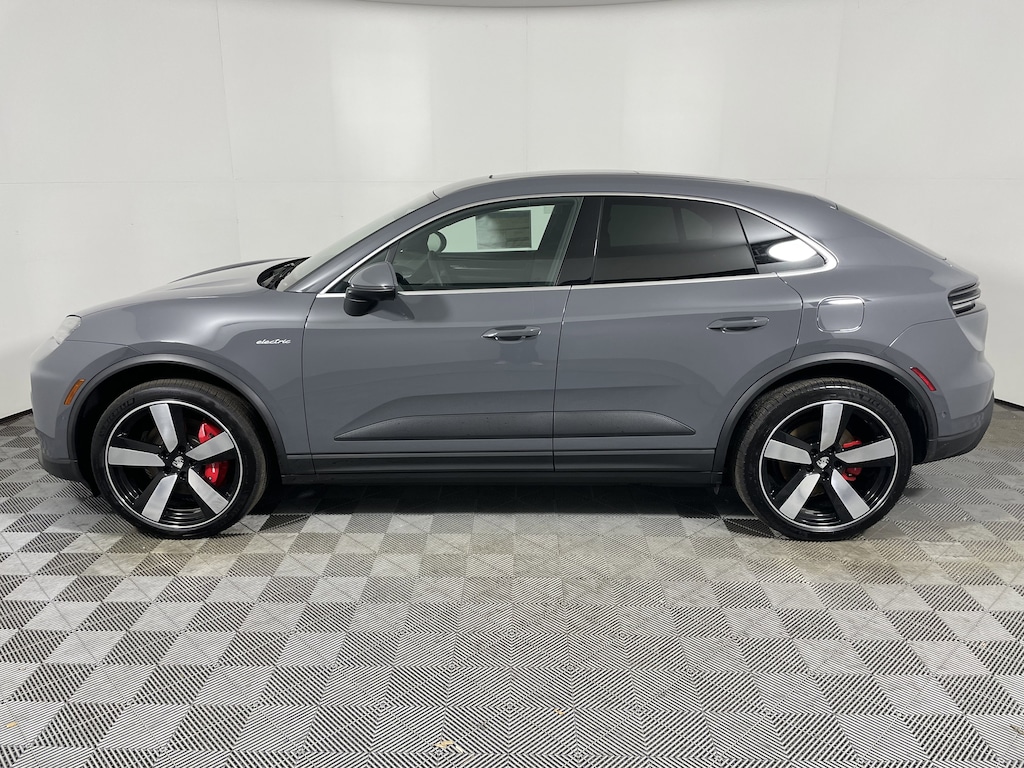 New 2025 Porsche Macan 4S Electric Electric 4S AWD