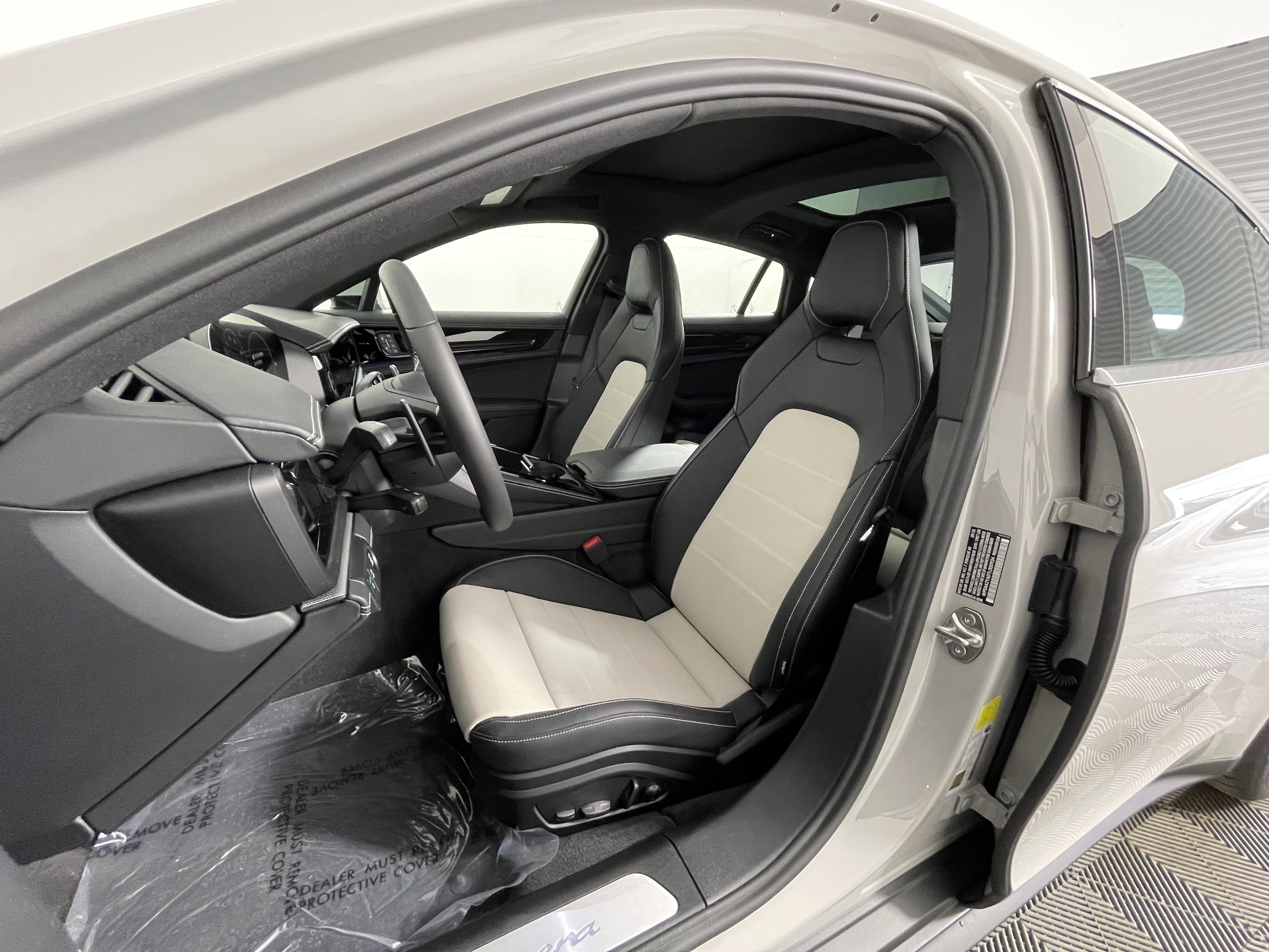 2026 Porsche Panamera Base - Photo 5