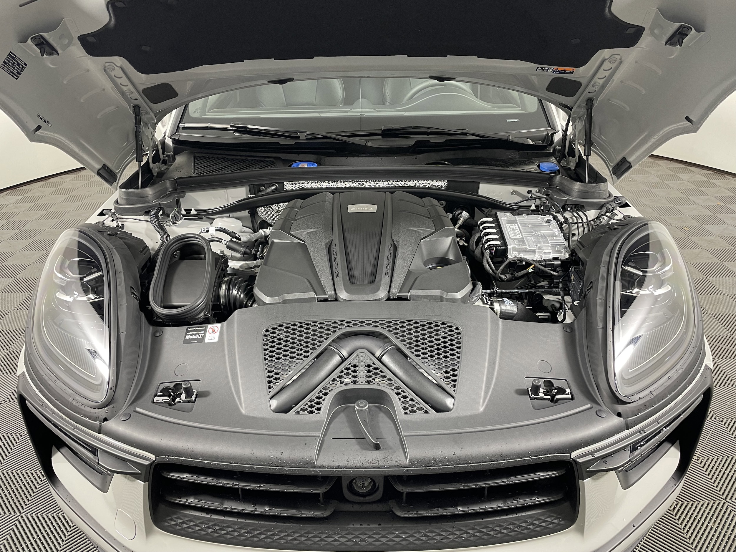2026 Porsche Macan S - Photo 22