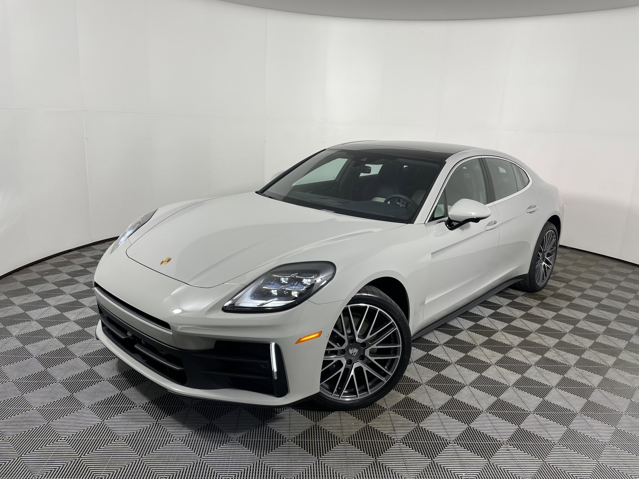 2026 Porsche Panamera