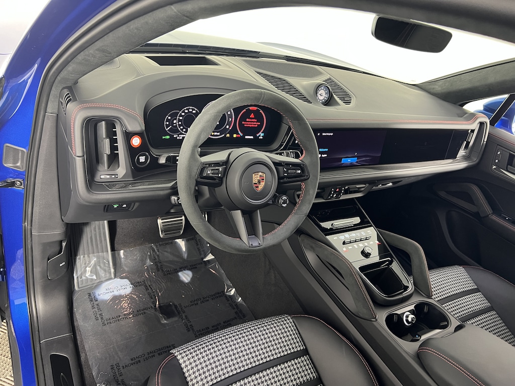New 2026 Porsche Cayenne GTS Coupe Coupe