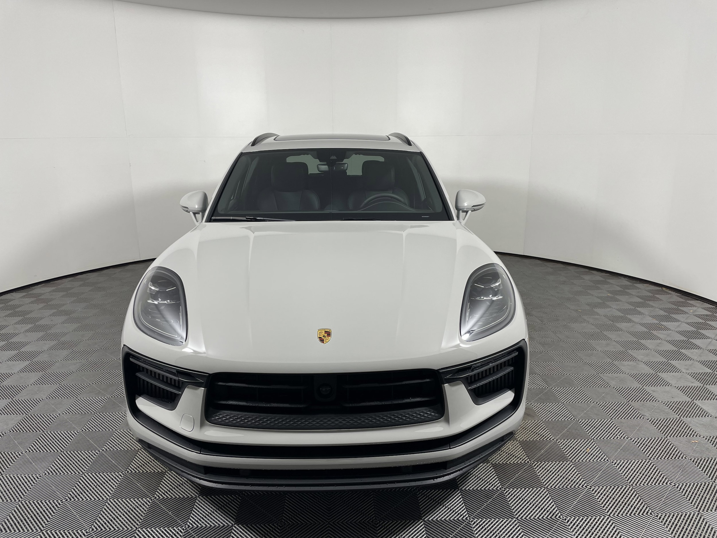 2026 Porsche Macan S - Photo 10