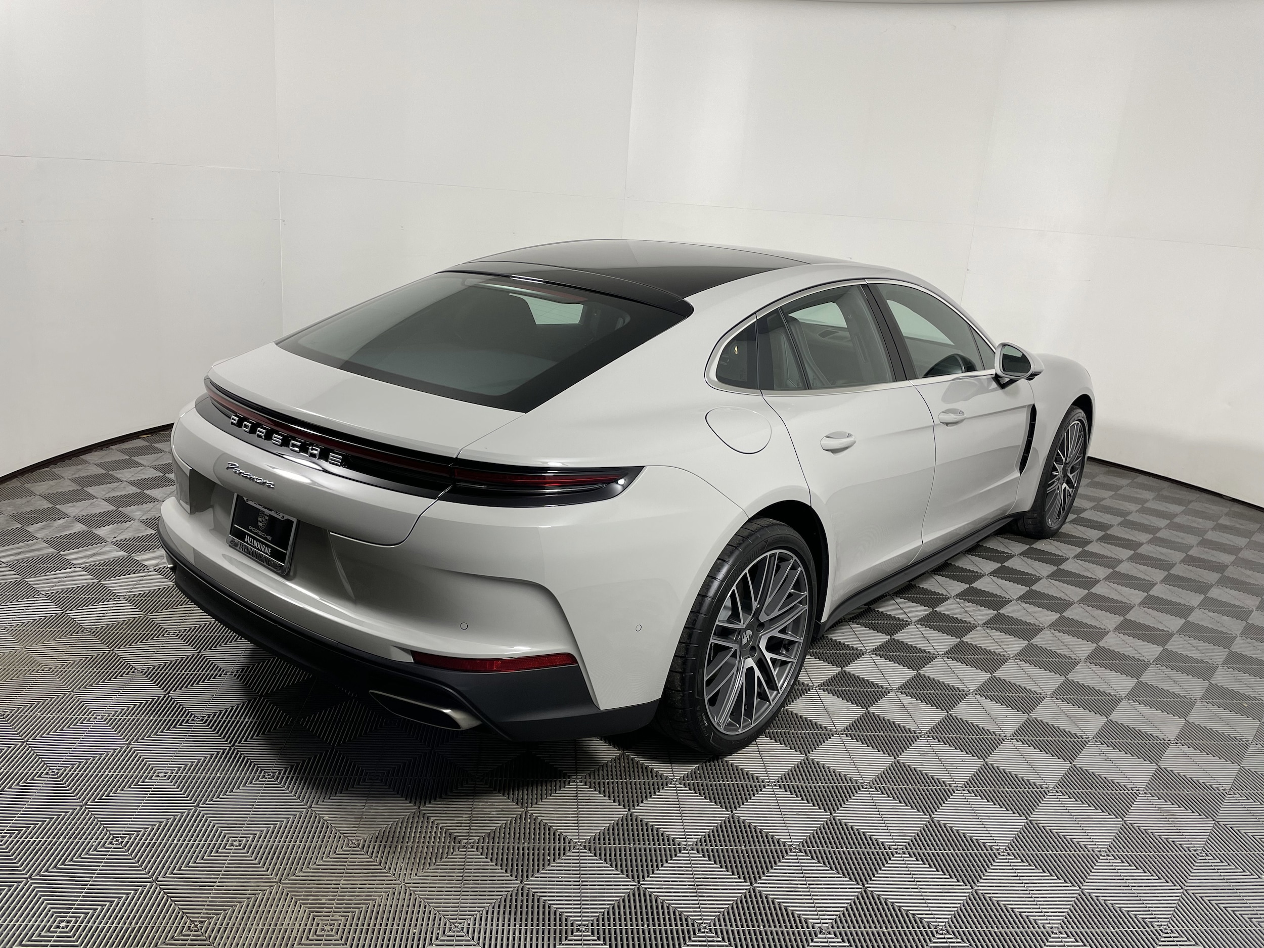 2026 Porsche Panamera Base - Photo 7