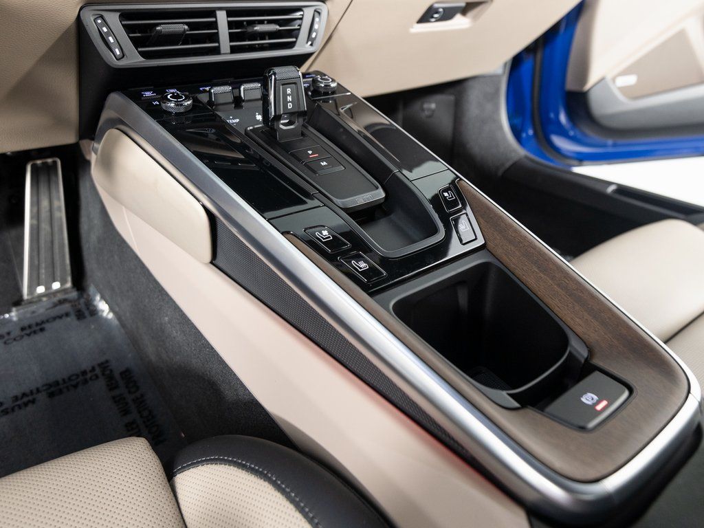 2025 Porsche 911 - Photo 39