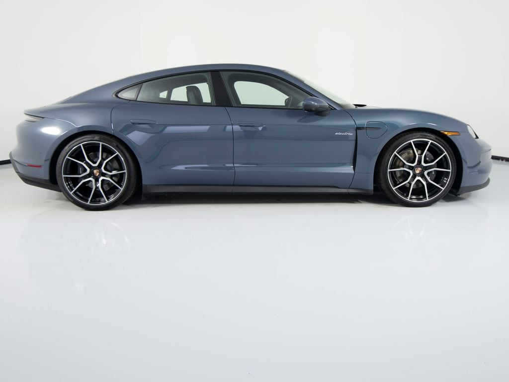 2026 Porsche Taycan Base - Photo 8
