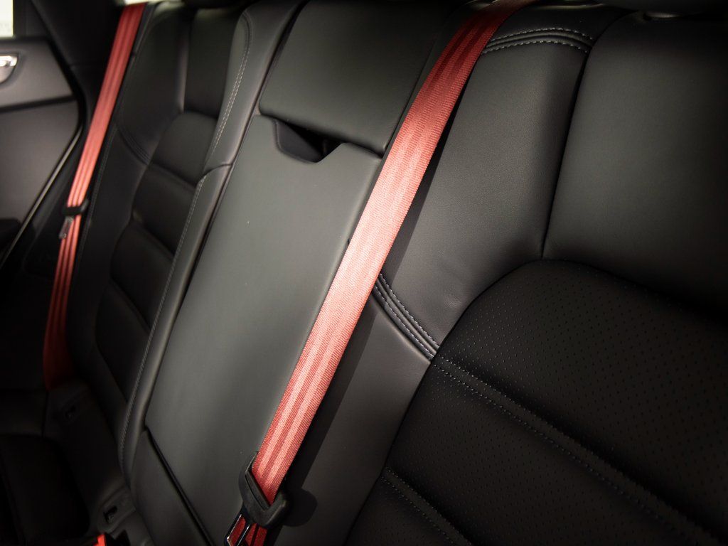 2026 Porsche Macan GTS - Photo 38