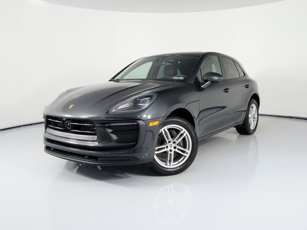 2025 Porsche Macan