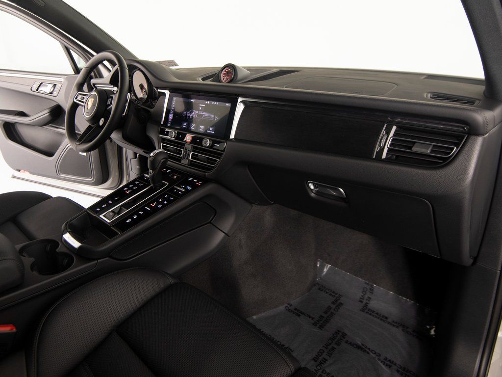 2026 Porsche Macan GTS - Photo 27