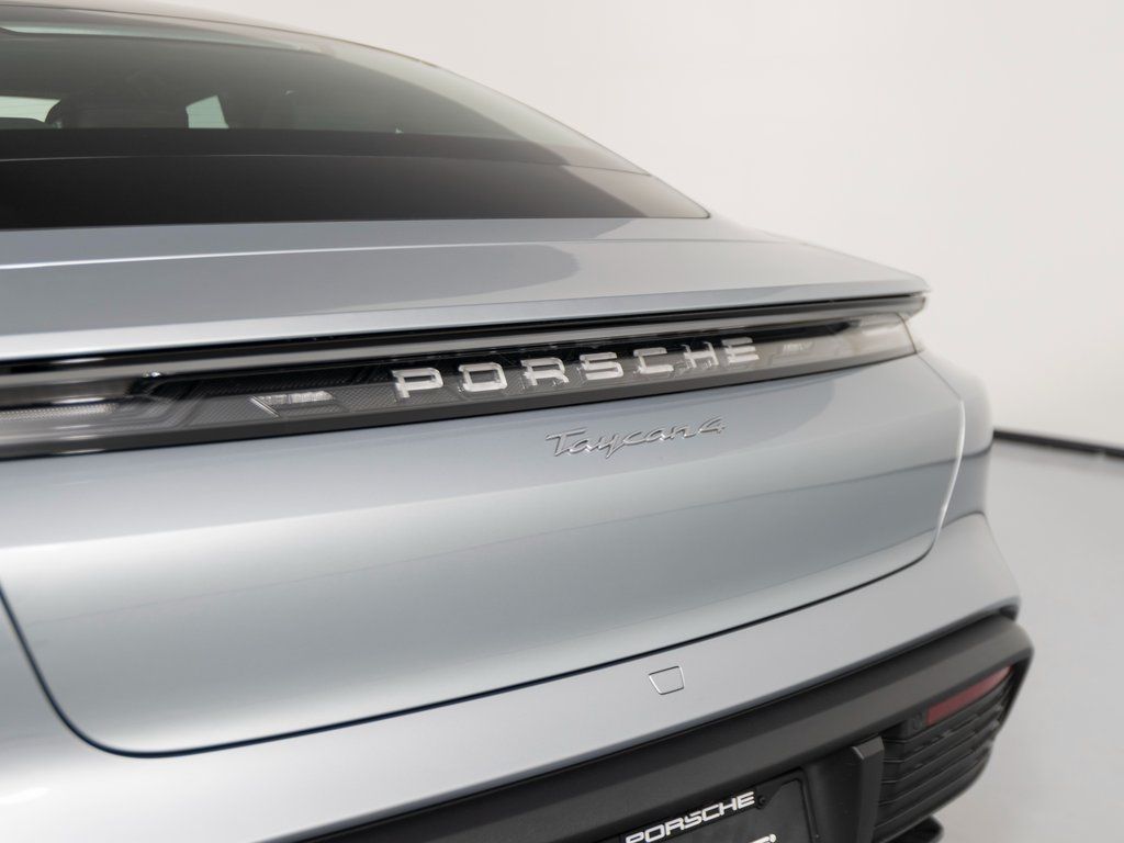 2026 Porsche Taycan Base - Photo 38