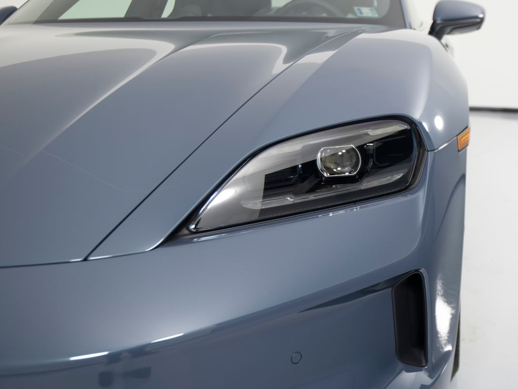 2026 Porsche Taycan Base - Photo 33