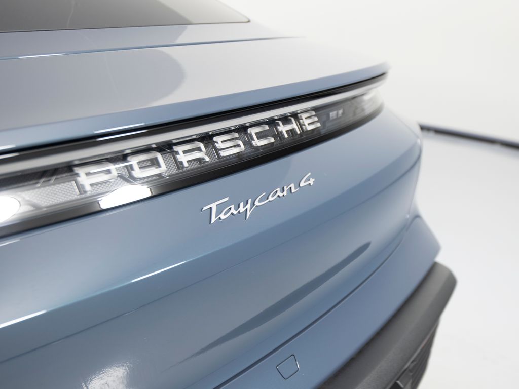 2026 Porsche Taycan Base - Photo 35