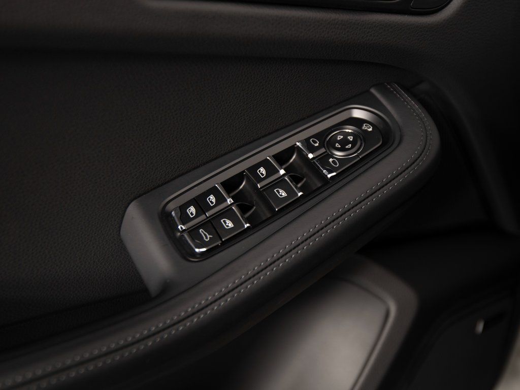 2026 Porsche Macan GTS - Photo 13
