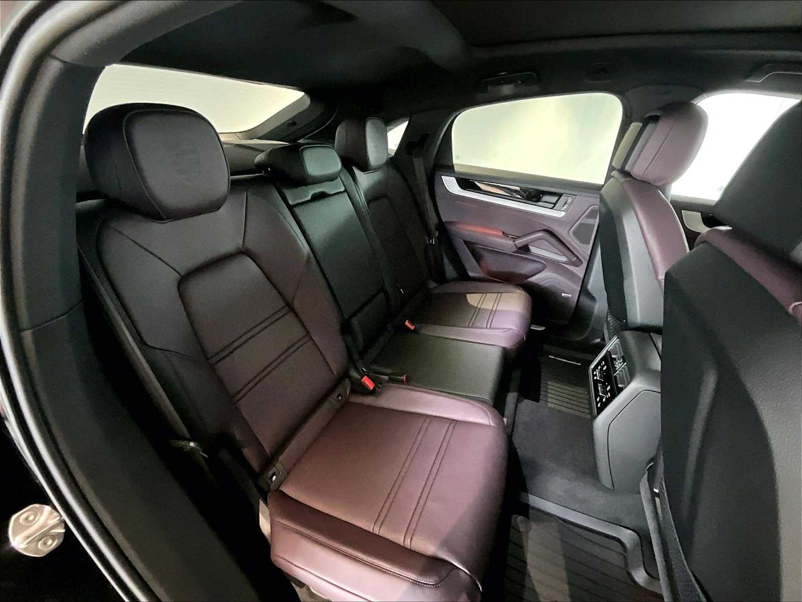 2026 Porsche Cayenne Coupe Base - Photo 28