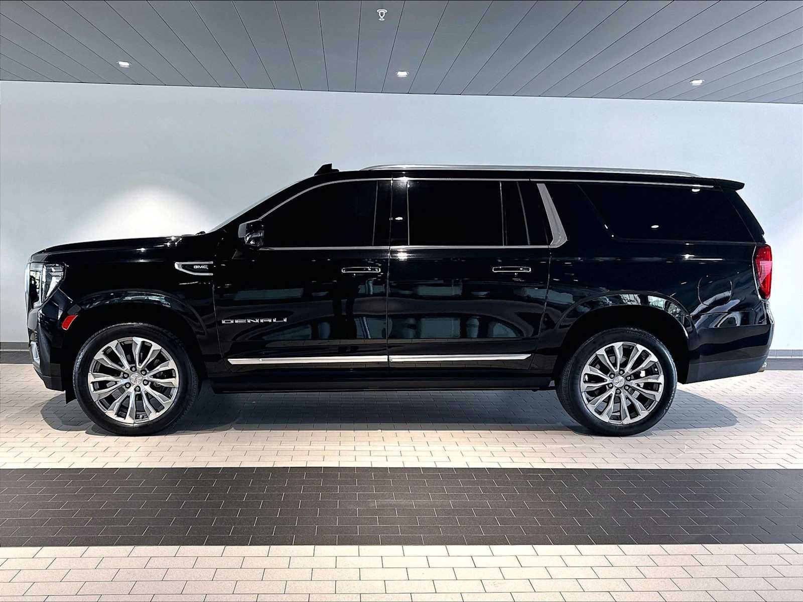 Used 2021 GMC Yukon Denali Denali 4WD 4dr SUV