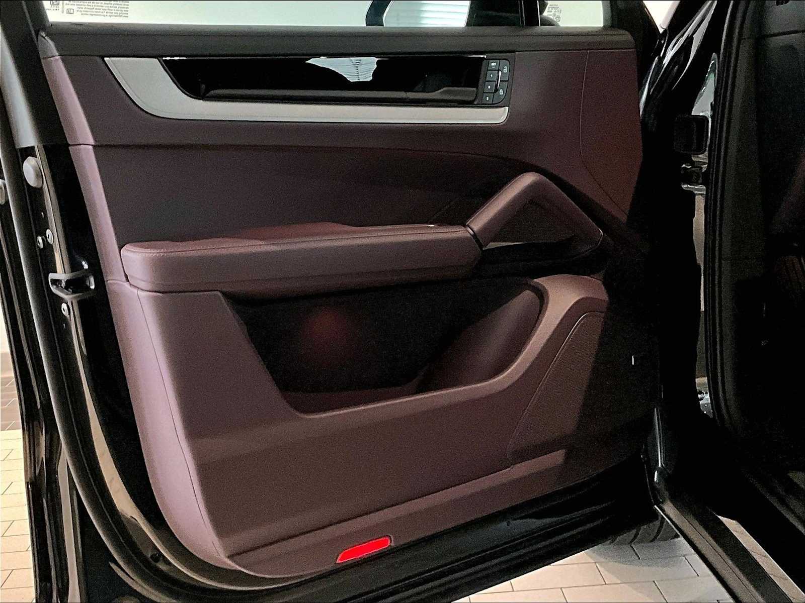 2026 Porsche Cayenne Coupe Base - Photo 23