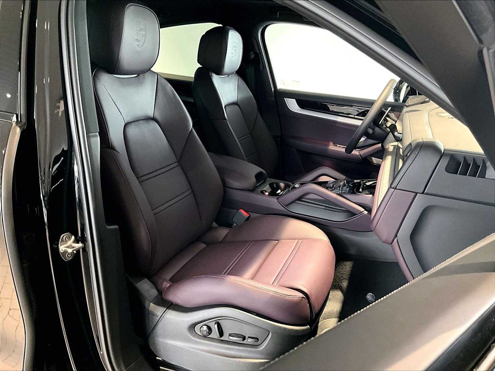 2026 Porsche Cayenne Coupe Base - Photo 18