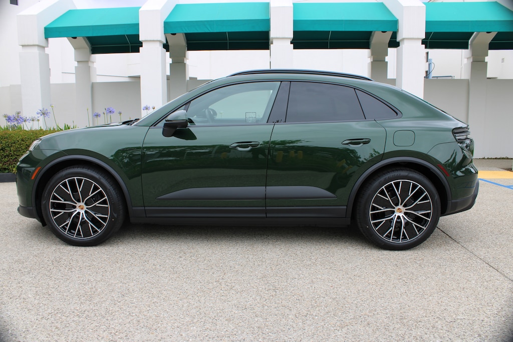 New 2026 Porsche Macan Electric Electric RWD
